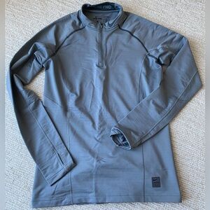 Nike Pro Men’s Fitted Dry-Fit Size Medium Gray Athletic Long Sleeve Shirt